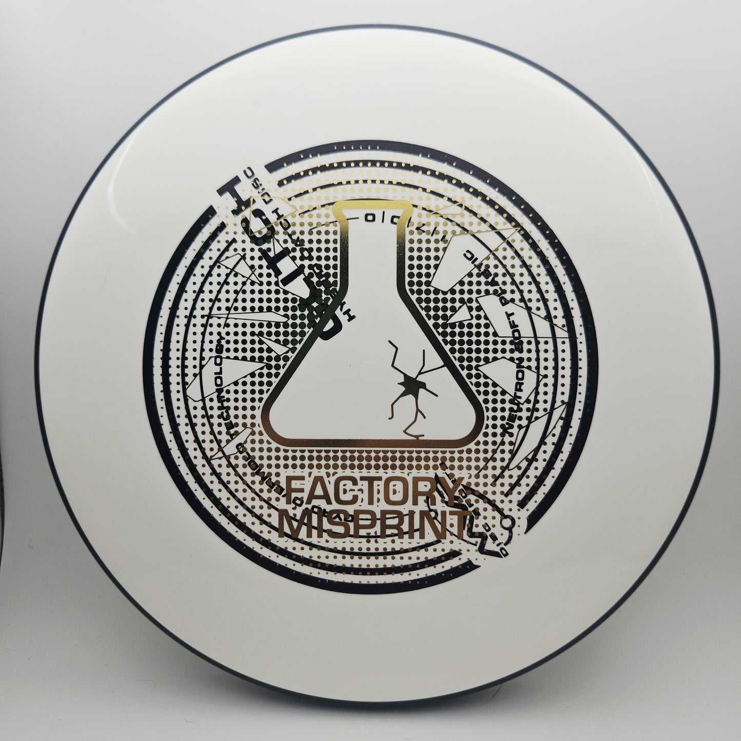 #13514 152g White, Misprint Neutron Soft Glitch - Misprint